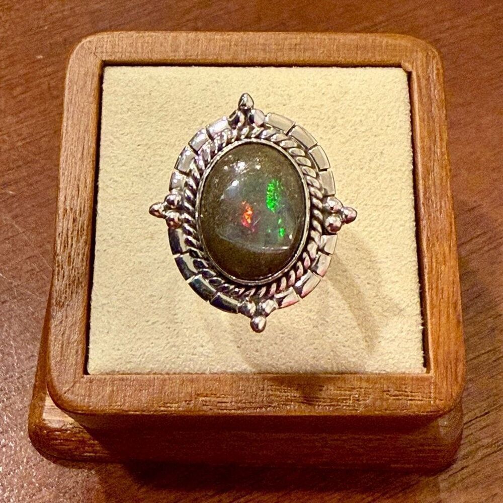 Stunning Boulder Opal Ring Southwestern Oval  Framed Sterling Silver Size 7 New